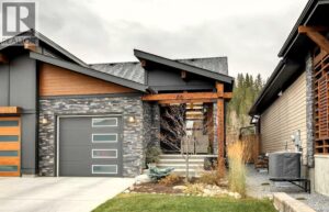 44 Riviera Court, Cochrane