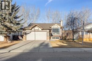 36 Riverview Drive, Cochrane