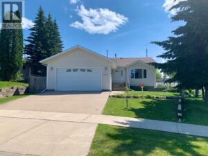 10205 103 Avenue, Lac La Biche