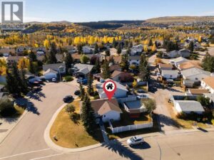 2 West Barrett Place, Cochrane