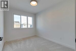 98 Agate Road, Cochrane