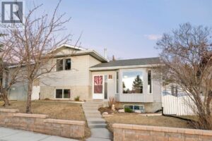 10 Carolina Drive West, Cochrane