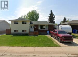 121 Hinge Road, Fort McMurray