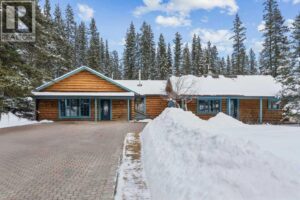 4 Pine Avenue, Bragg Creek