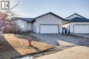 152 Shetland Garden, Fort McMurray