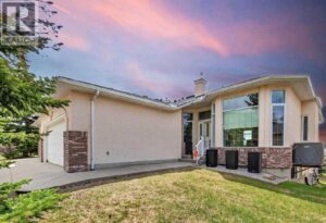 18 Eagleview Place, Cochrane