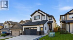 92 Heritage Hill, Cochrane