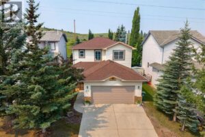 100 Bow Ridge Crescent, Cochrane