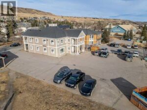 307 1 Street East, Cochrane