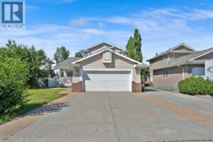 62 West Mitford Crescent, Cochrane