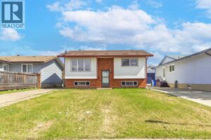 162 Elmore Drive, Fort McMurray