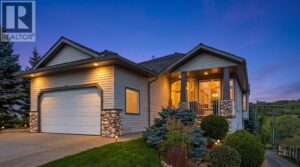 310 Gleneagles View, Cochrane